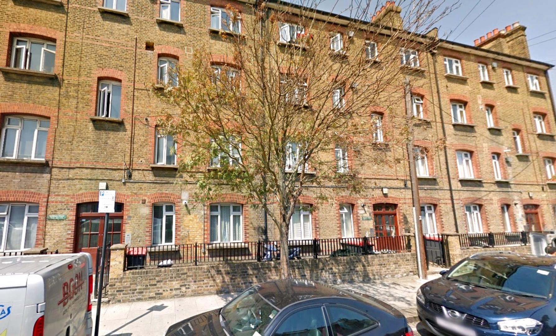 			UNDER OFFER , 1 Bedroom, 1 bath, 1 reception Flat			 Yeldham Road , HAMMERSMITH